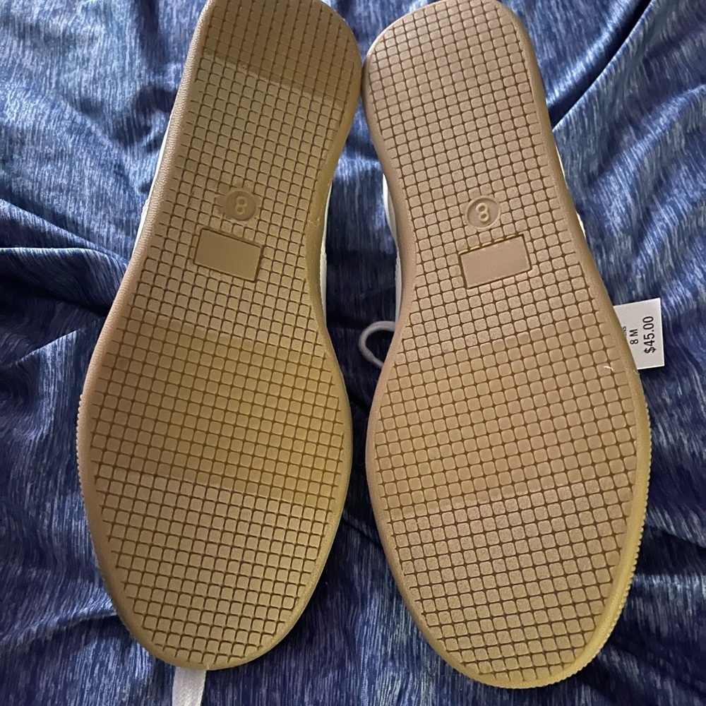 Falls Creek women’s shoes. White, grey and black, with memory foam insoles - Picture 3 of 4